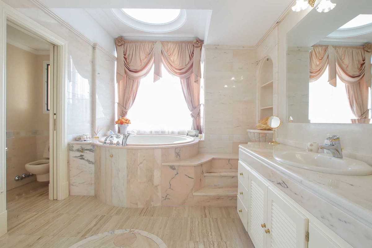 6 bedroom Villa for sale in Marbella with pool garage - € 12,500,000 (Ref: 8574581)