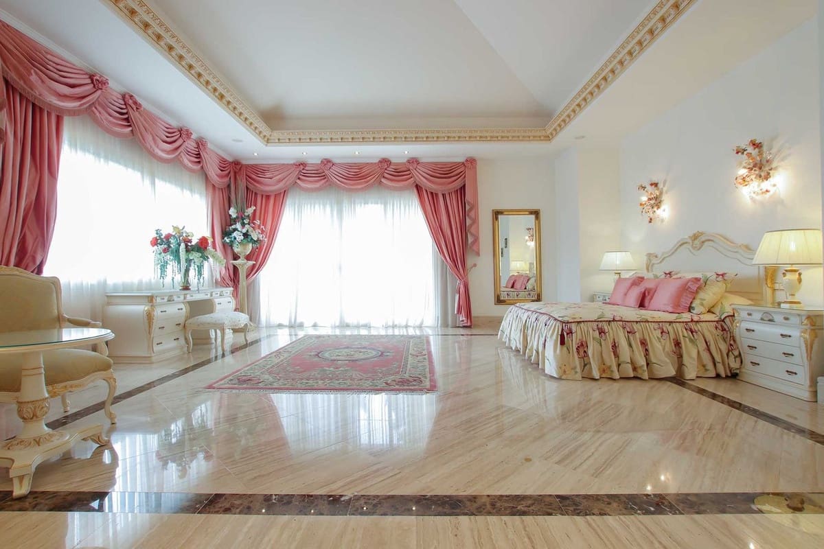 6 bedroom Villa for sale in Marbella with pool garage - € 12,500,000 (Ref: 8574581)