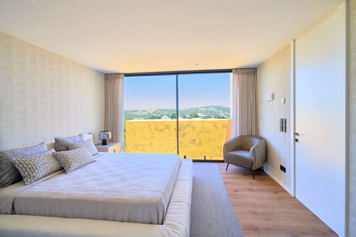 5 soverom Villa til salgs i Sotogrande med svømmebasseng garasje - € 4 500 000 (Ref: 8574621)