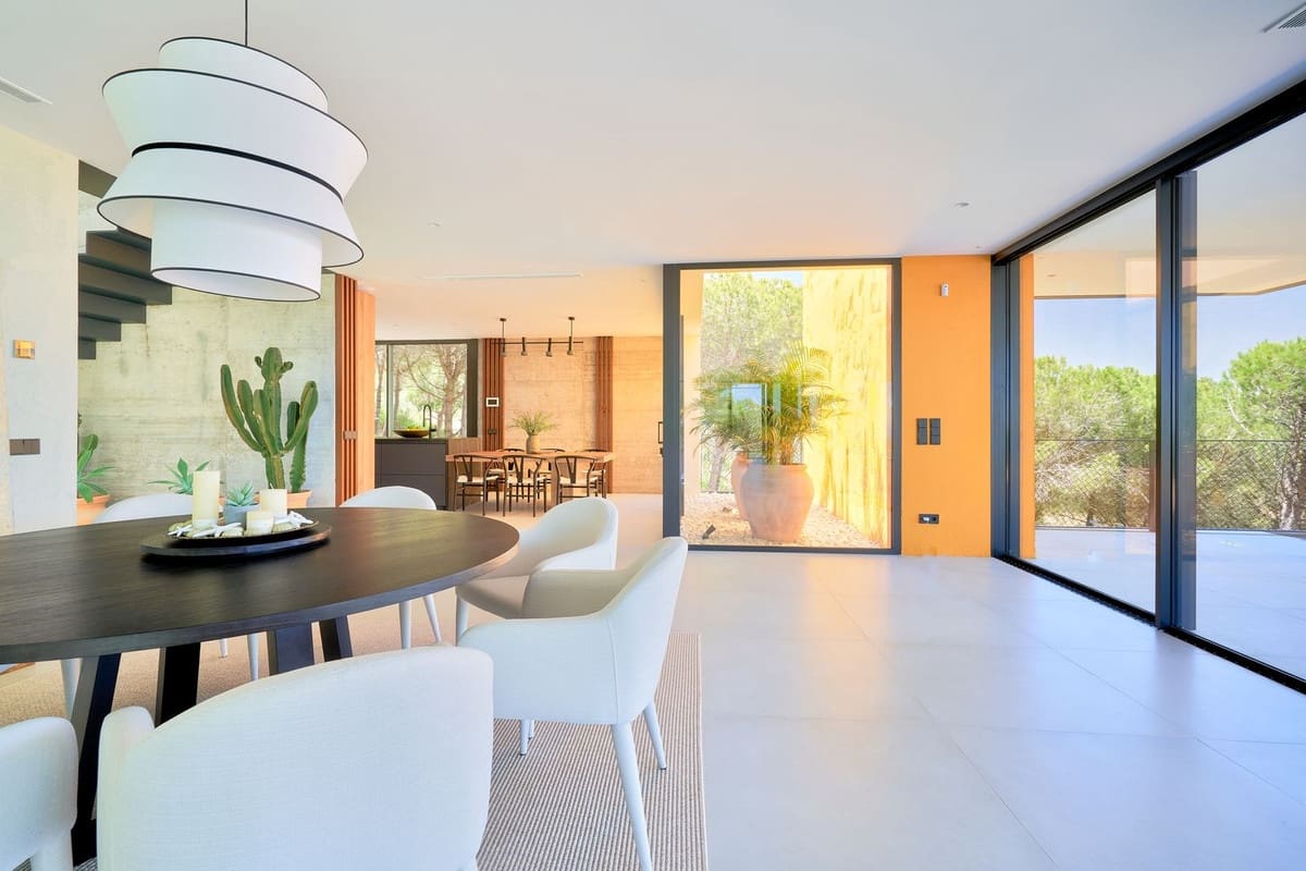 5 soverom Villa til salgs i Sotogrande med svømmebasseng garasje - € 4 500 000 (Ref: 8574621)