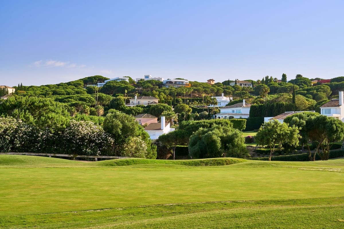 5 soverom Villa til salgs i Sotogrande med svømmebasseng garasje - € 4 500 000 (Ref: 8574621)