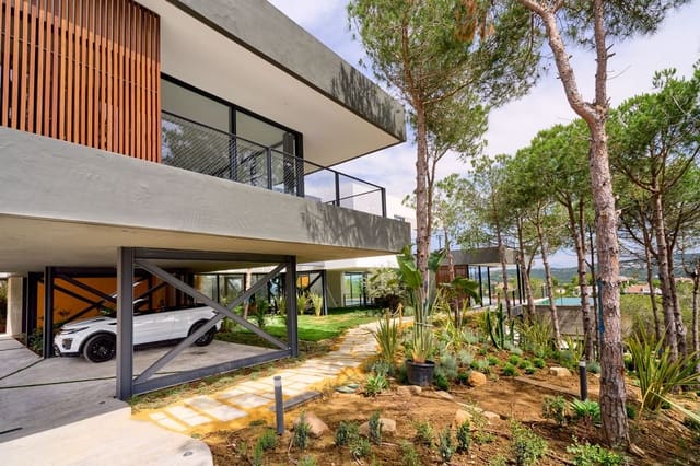 5 slaapkamer Villa te koop in Sotogrande, San Roque met zwembad garage - € 4.500.000 (Ref: 8574621)