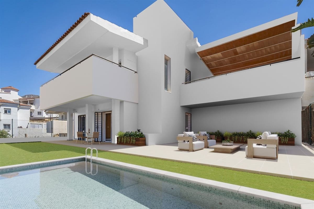 3 soveværelse Semi-Rækkehus til salg i Mijas med swimmingpool garage - € 750.000 (Ref: 8728589)