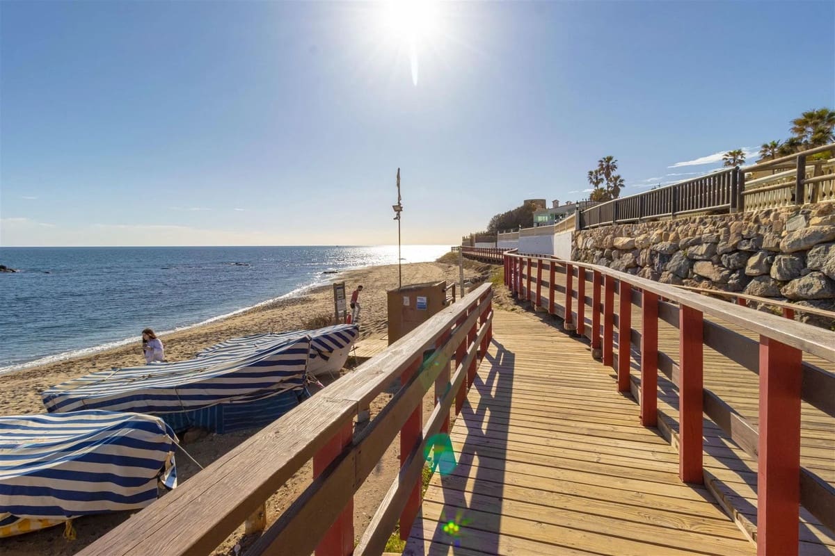 3 soveværelse Semi-Rækkehus til salg i Mijas med swimmingpool garage - € 750.000 (Ref: 8728589)