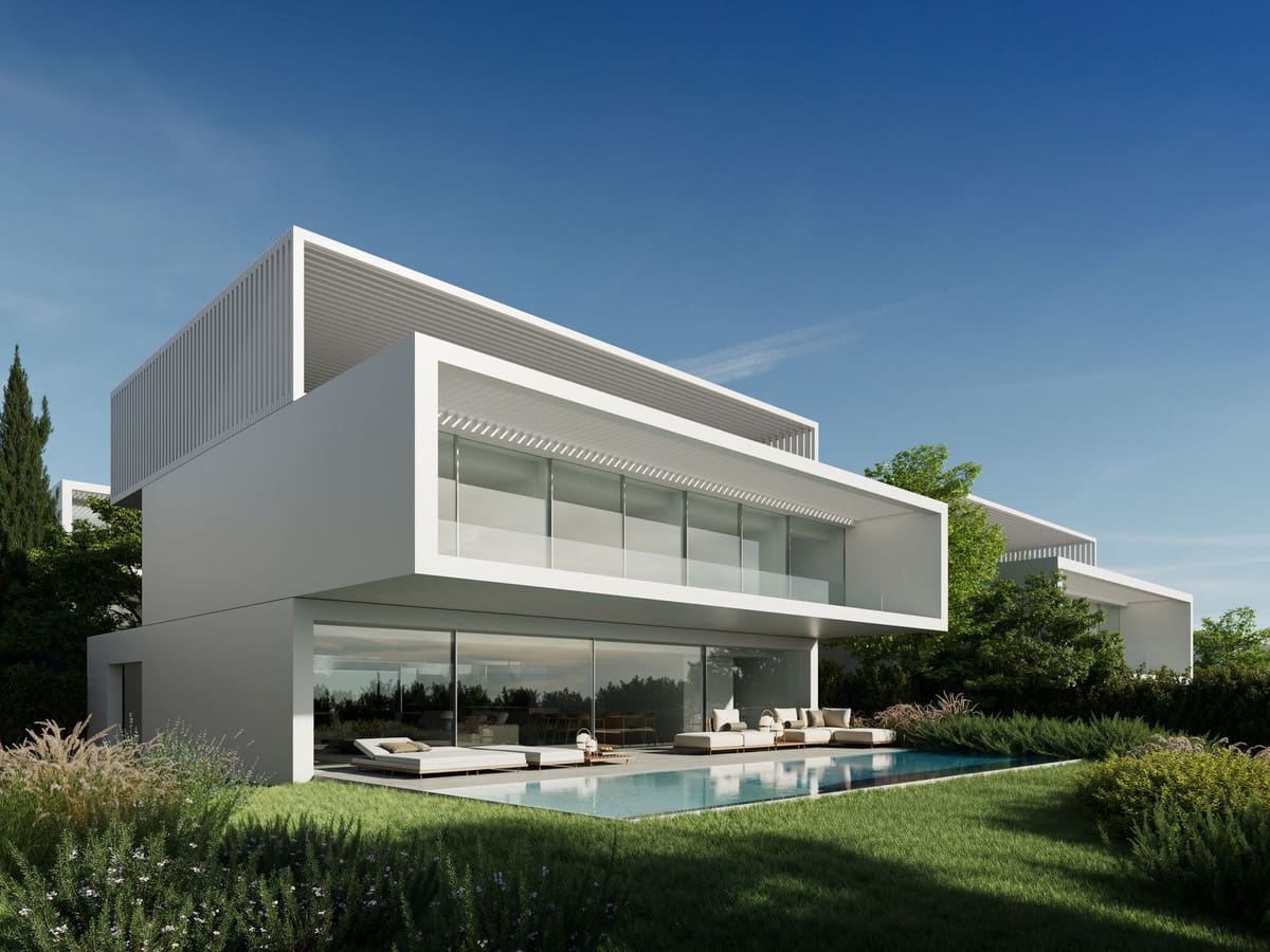 3 bedroom Villa for sale in Estepona with pool garage - € 1,400,000 (Ref: 8814872)