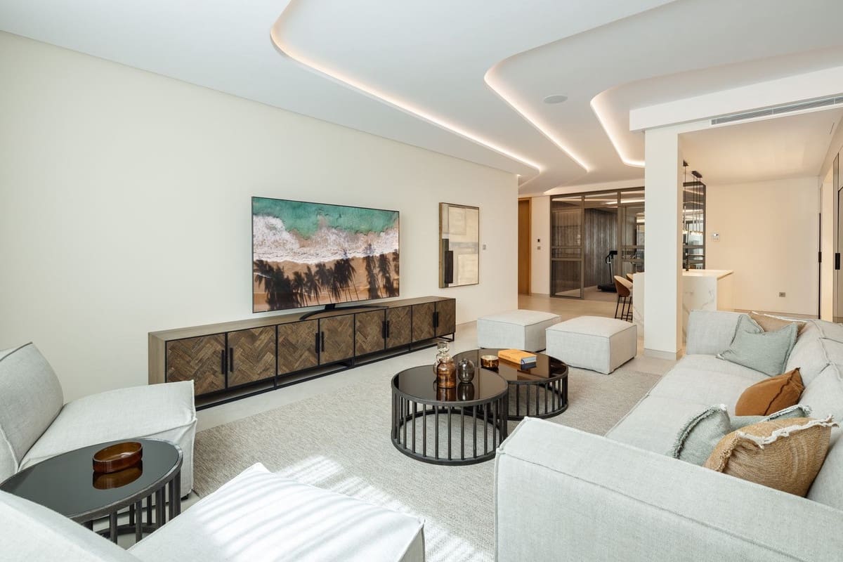 5 sypialnia Willa na sprzedaż w Nueva Andalucia z basenem garażem - 7 495 000 € (Ref: 8824114)