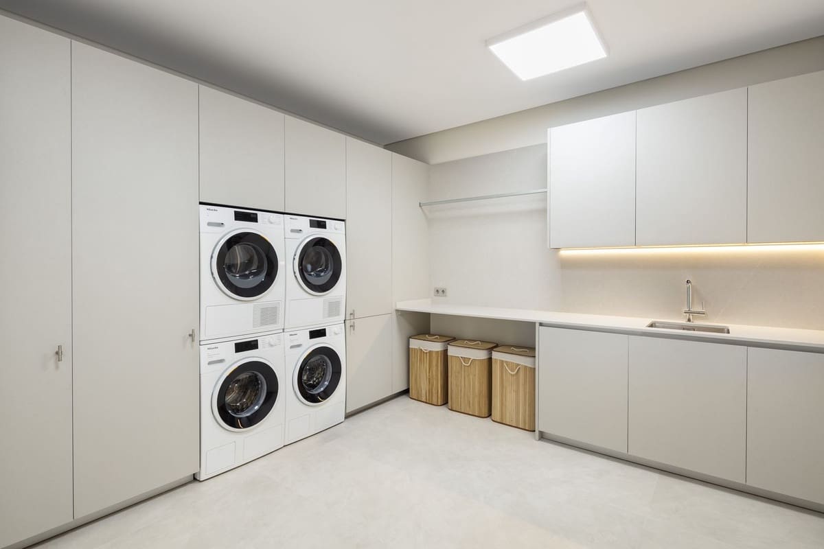 5 chambre Villa/Maison à vendre à Nueva Andalucia avec piscine garage - 7 495 000 € (Ref: 8824114)