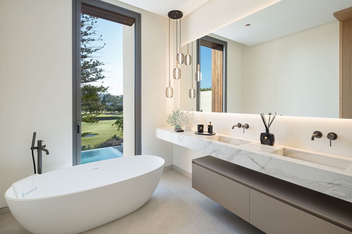 5 bedroom Villa for sale in Nueva Andalucia with pool garage - € 7,495,000 (Ref: 8824114)