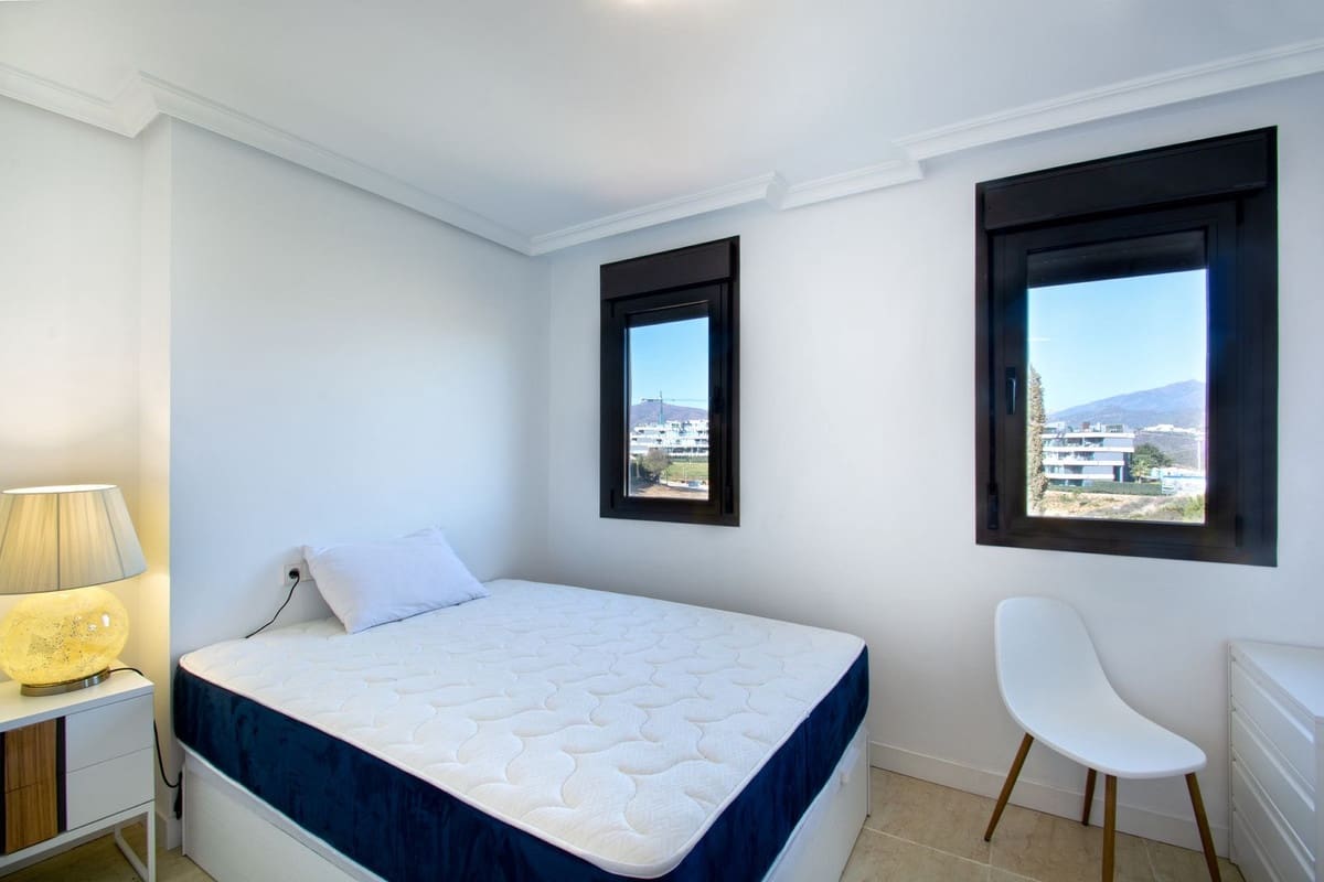 2 slaapkamer Penthouse te koop in New Golden Mile met zwembad garage - € 495.000 (Ref: 8826295)