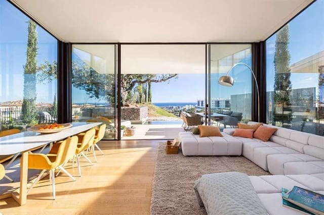 Chalet de 4 habitaciones en Fuengirola en venta con piscina garaje - 2.970.000 € (Ref: 8894043)