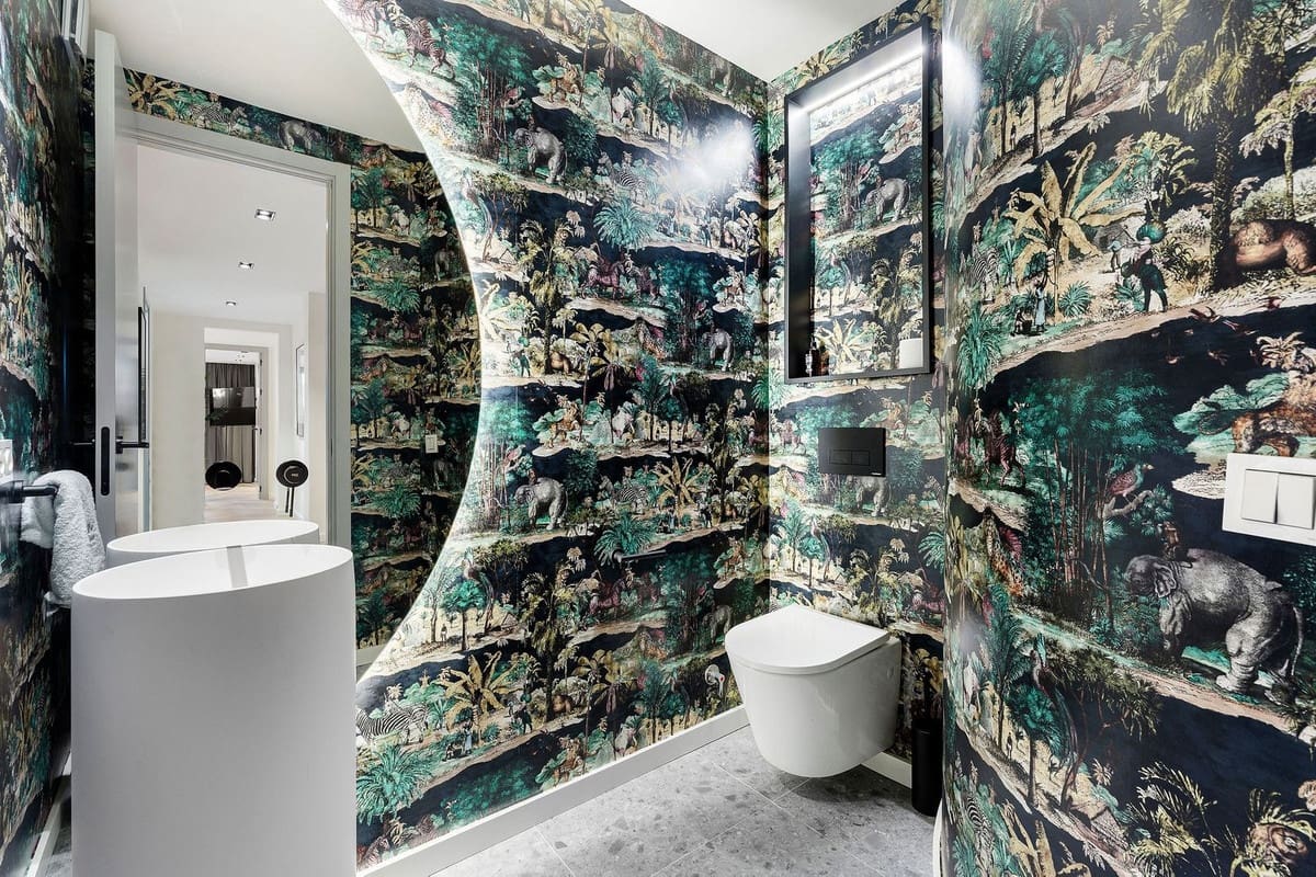 4 bedroom Townhouse for sale in Marbella with pool garage - € 1,899,000 (Ref: 8903989)