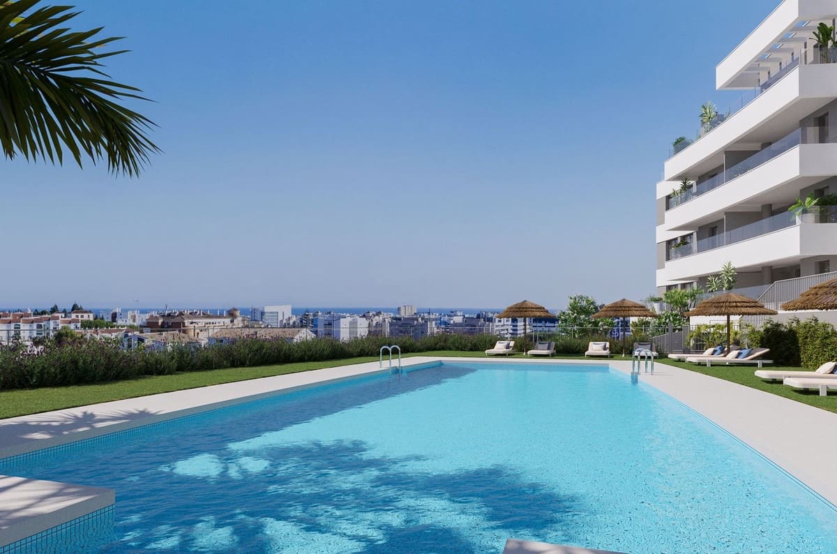 2 soveværelse Penthouse til salg i Estepona med swimmingpool garage - € 650.000 (Ref: 8909935)