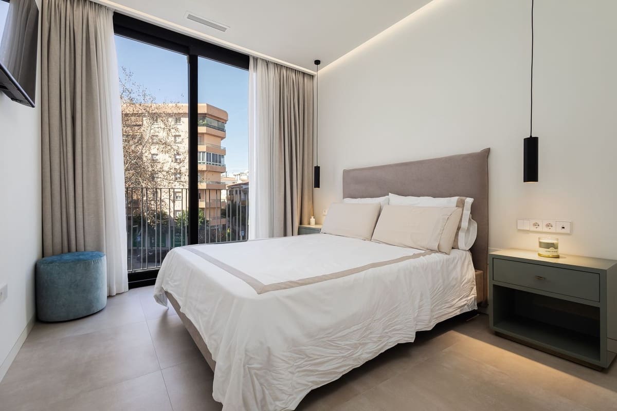4 bedroom Penthouse for sale in Marbella with pool - € 1,150,000 (Ref: 8940763)