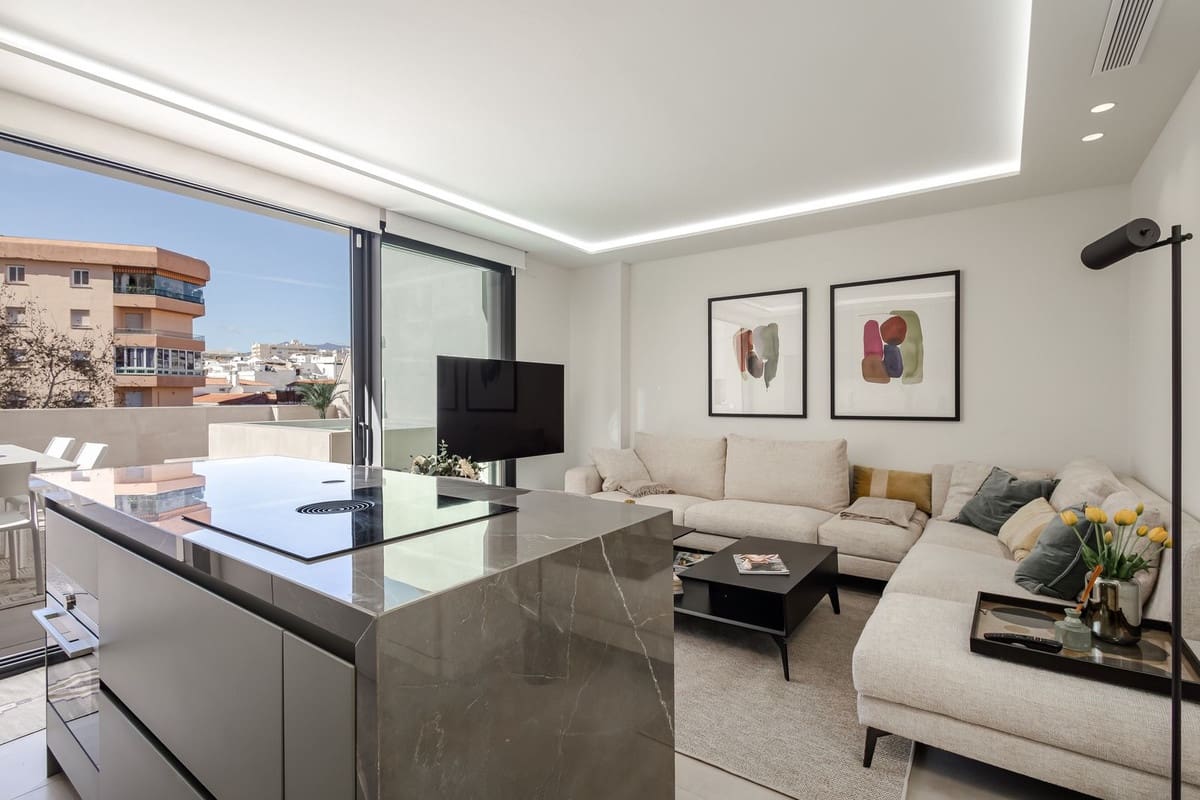 4 bedroom Penthouse for sale in Marbella with pool - € 1,150,000 (Ref: 8940763)