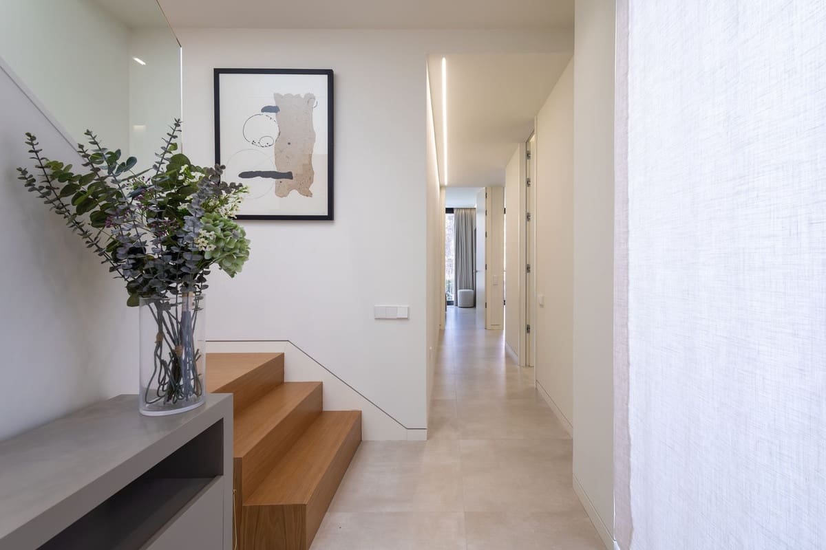 4 bedroom Penthouse for sale in Marbella with pool - € 1,150,000 (Ref: 8940763)