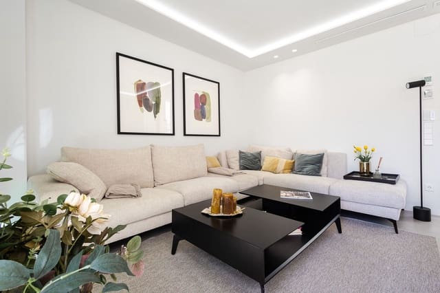 4 sovrum Takvåning till salu i Marbella med pool - 1 150 000 € (Ref: 8940763)