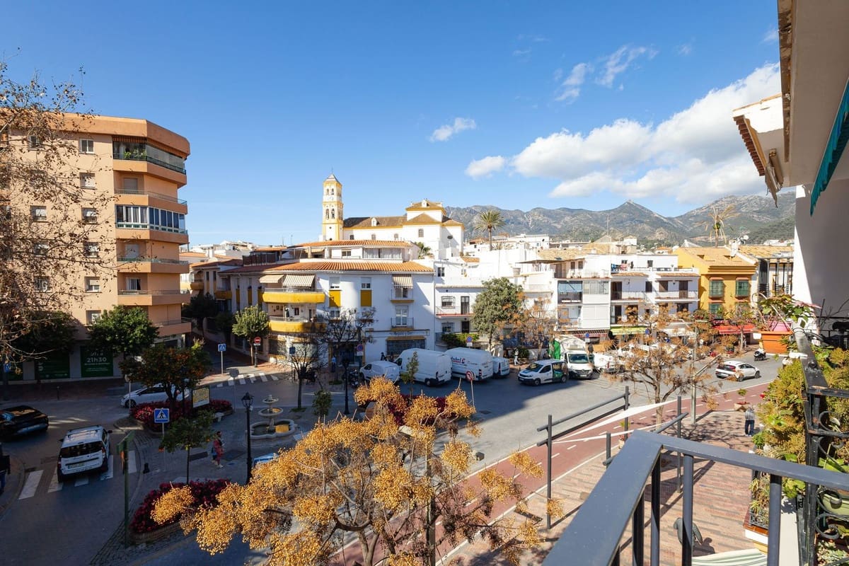 4 bedroom Penthouse for sale in Marbella with pool - € 1,150,000 (Ref: 8940763)
