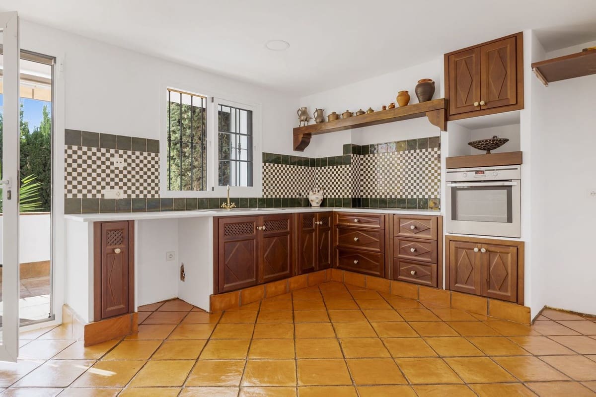 4 sovrum Hus till salu i San Pedro de Alcantara med pool garage - 949 000 € (Ref: 8966850)