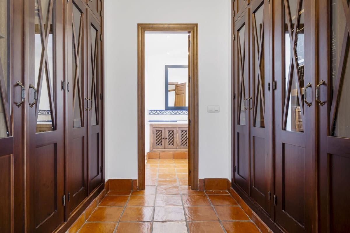 4 chambre Maison de Ville à vendre à San Pedro de Alcantara avec piscine garage - 949 000 € (Ref: 8966850)