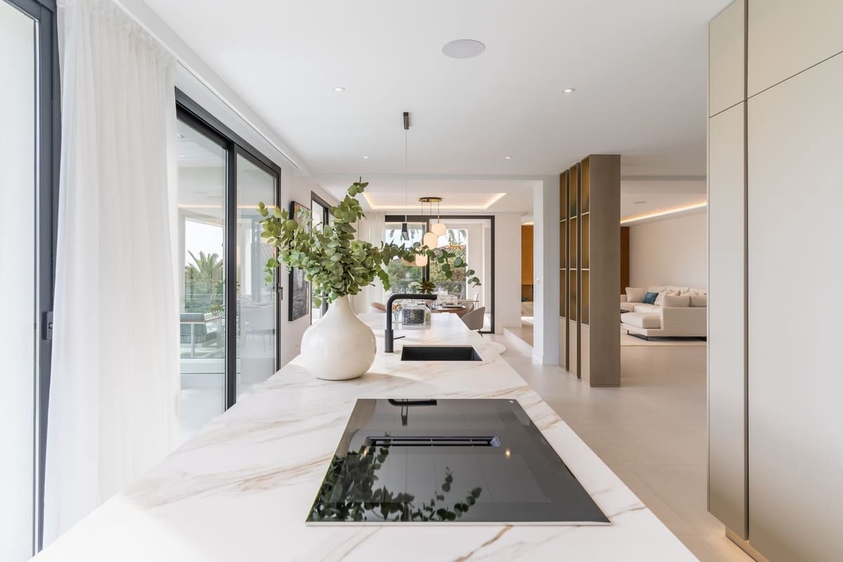 4 soverom Villa til salgs i Marbella med svømmebasseng garasje - € 3 495 000 (Ref: 8973297)