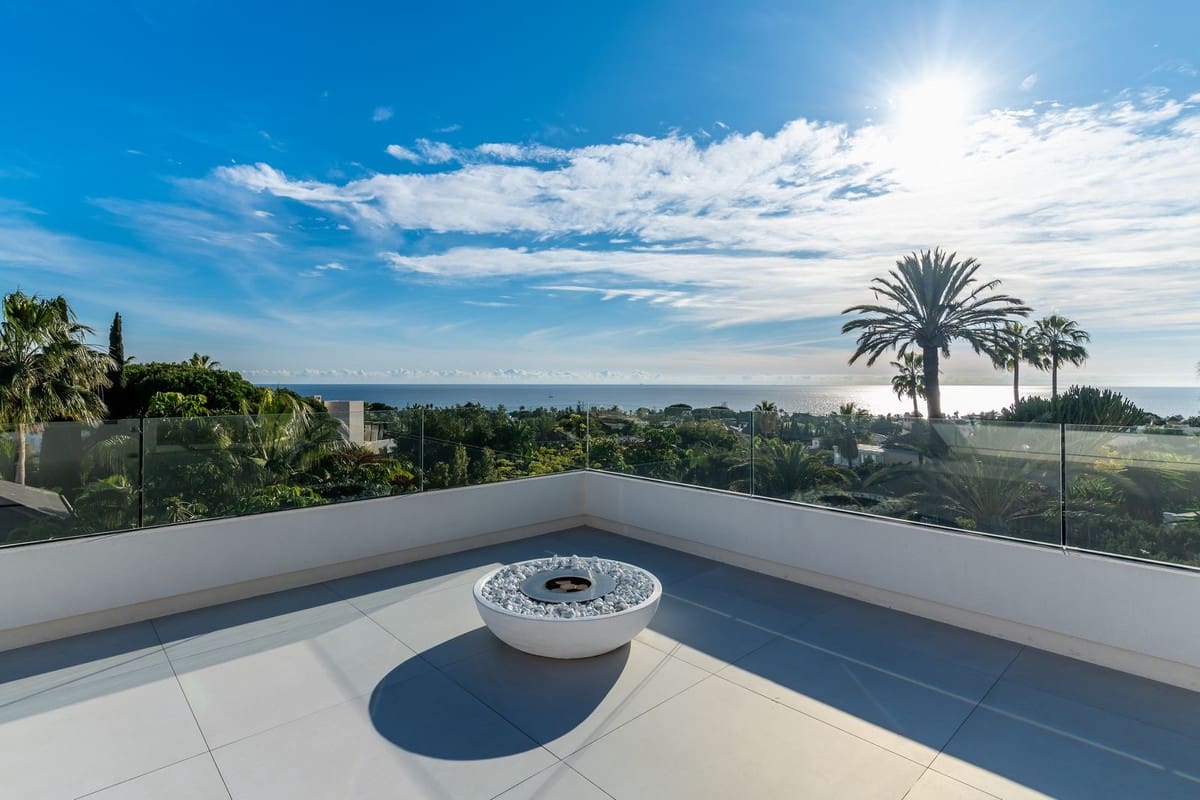 4 soverom Villa til salgs i Marbella med svømmebasseng garasje - € 3 495 000 (Ref: 8973297)