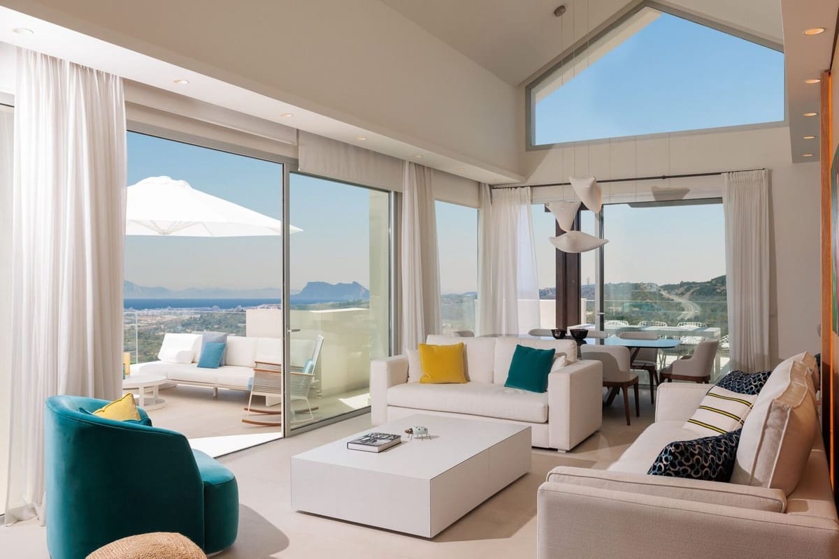 Ático de 3 habitaciones en Benahavís en venta con piscina garaje - 1.380.000 € (Ref: 8973436)