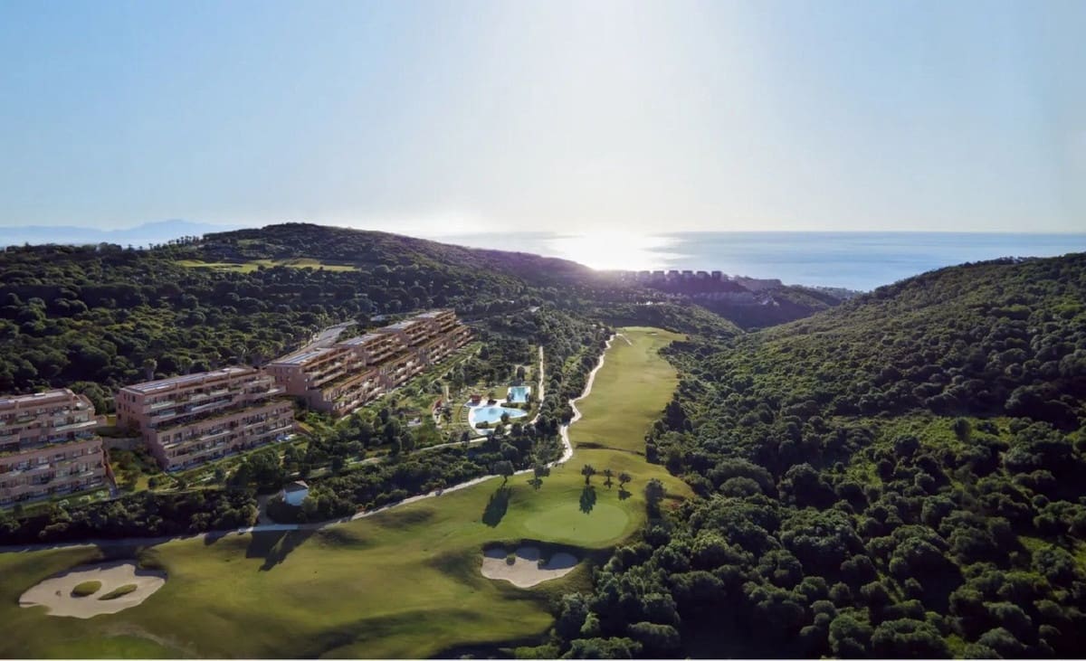 2 makuuhuone Kattohuoneisto myytävänä paikassa La Alcaidesa mukana uima-altaan 
autotalli - 602 000 € (Ref: 8981871)