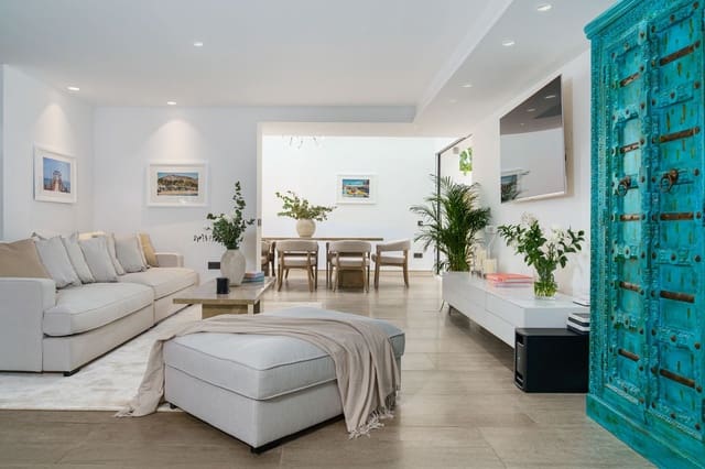 6 soveværelse Villa til salg i Nueva Andalucia, Marbella med swimmingpool garage - € 2.590.000 (Ref: 8983091)