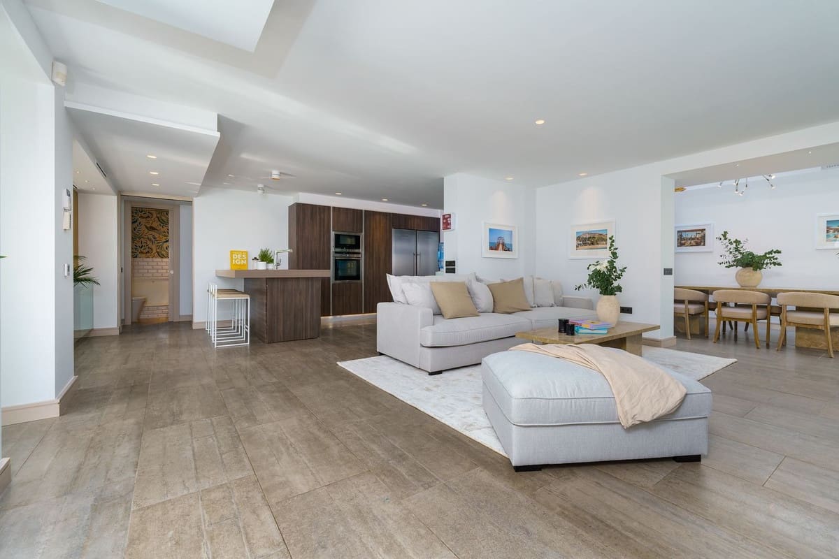 6 soveværelse Villa til salg i Nueva Andalucia med swimmingpool garage - € 2.590.000 (Ref: 8983091)