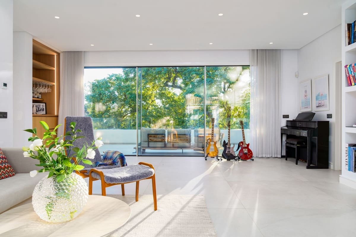 6 soveværelse Villa til salg i Nueva Andalucia med swimmingpool garage - € 2.590.000 (Ref: 8983091)