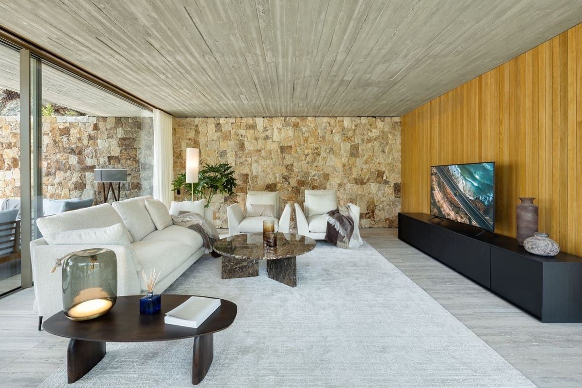 7 bedroom Villa for sale in Benahavis with pool garage - € 10,800,000 (Ref: 9009900)