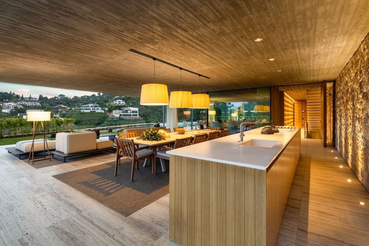 7 bedroom Villa for sale in Benahavis with pool garage - € 10,800,000 (Ref: 9009900)