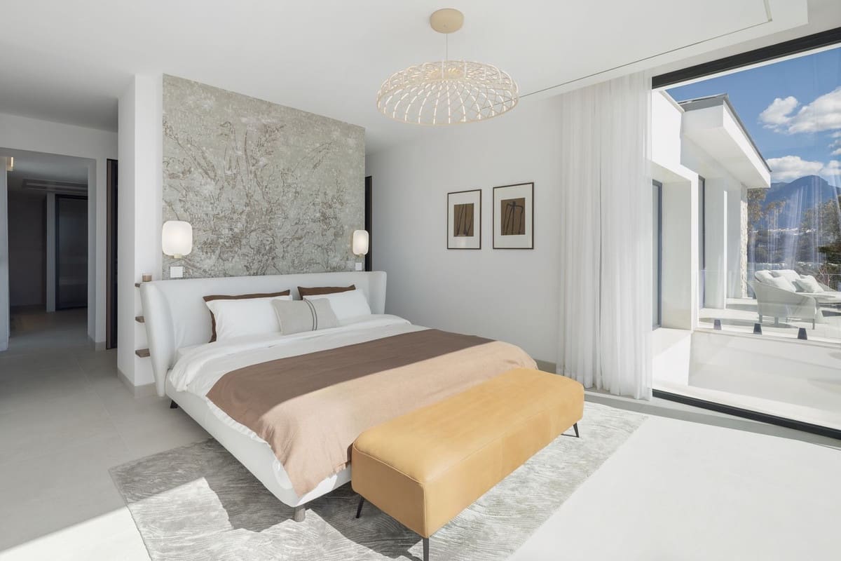 5 soverom Villa til salgs i La Quinta med svømmebasseng garasje - € 5 750 000 (Ref: 9025074)