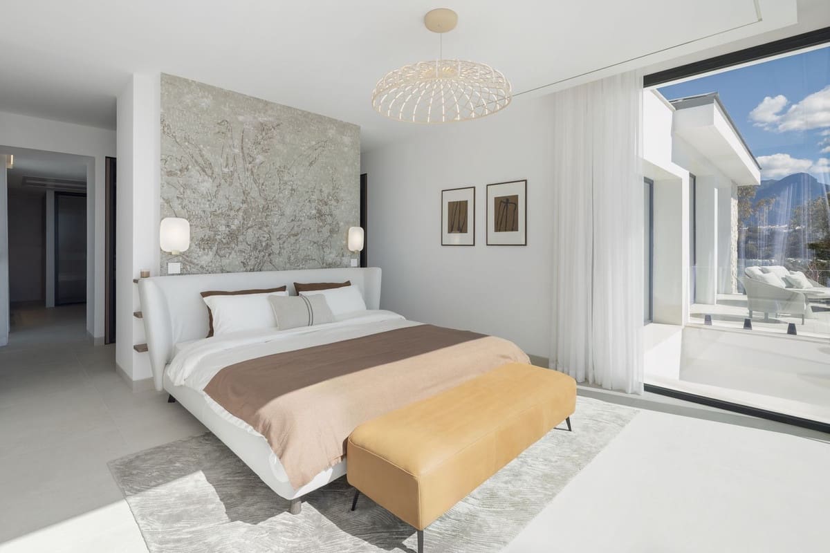 5 slaapkamer Villa te koop in La Quinta met zwembad garage - € 5.750.000 (Ref: 9025074)