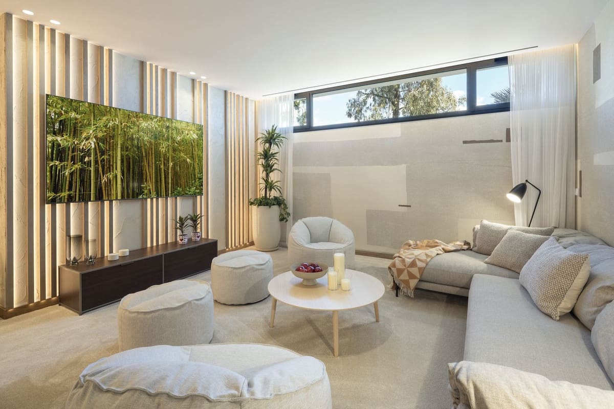 5 bedroom Villa for sale in La Quinta with pool garage - € 5,750,000 (Ref: 9025074)