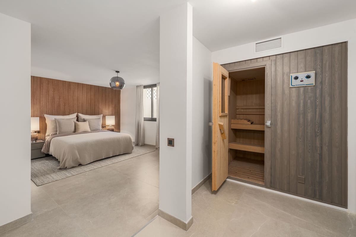 6 soveværelse Villa til salg i Marbella med swimmingpool garage - € 2.150.000 (Ref: 9066328)