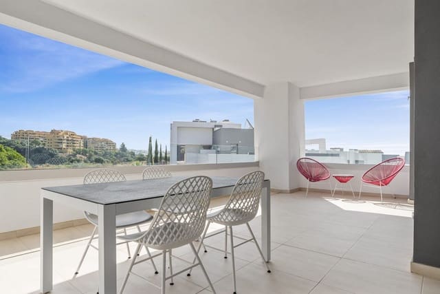 2 soveværelse Penthouse til salg i Estepona med swimmingpool garage - € 649.000 (Ref: 9073991)