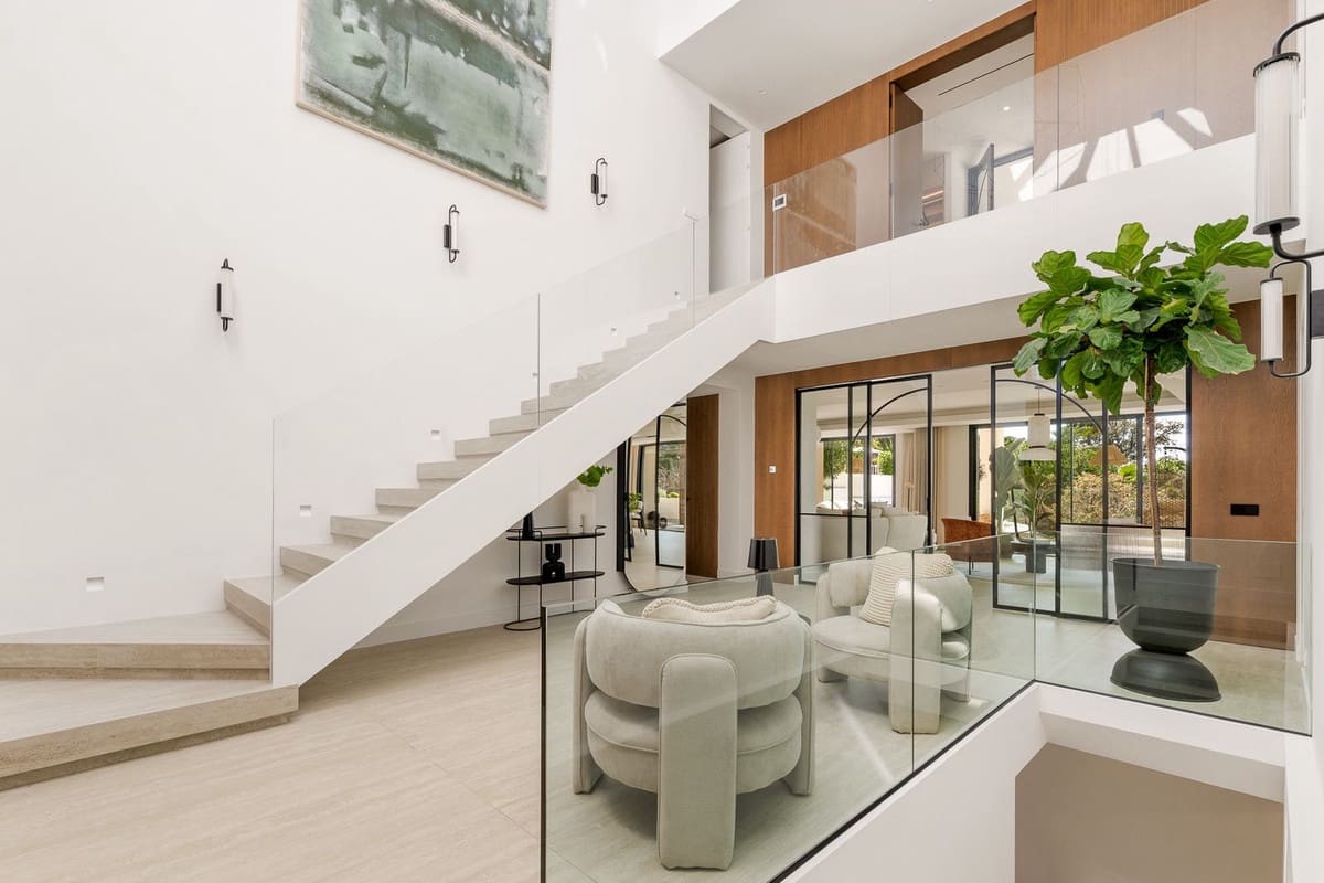 6 sypialnia Willa na sprzedaż w Marbella z basenem garażem - 3 975 000 € (Ref: 9074368)