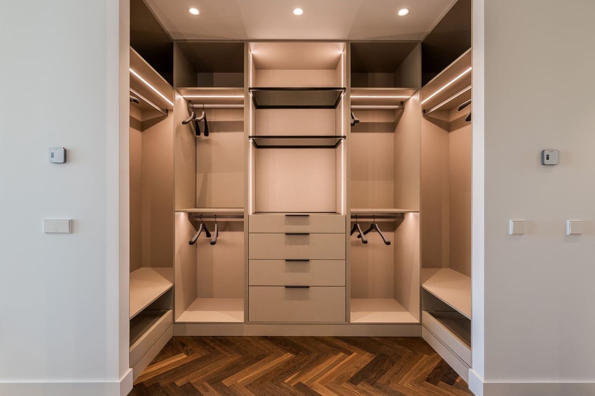 6 sypialnia Willa na sprzedaż w Marbella z basenem garażem - 3 975 000 € (Ref: 9074368)