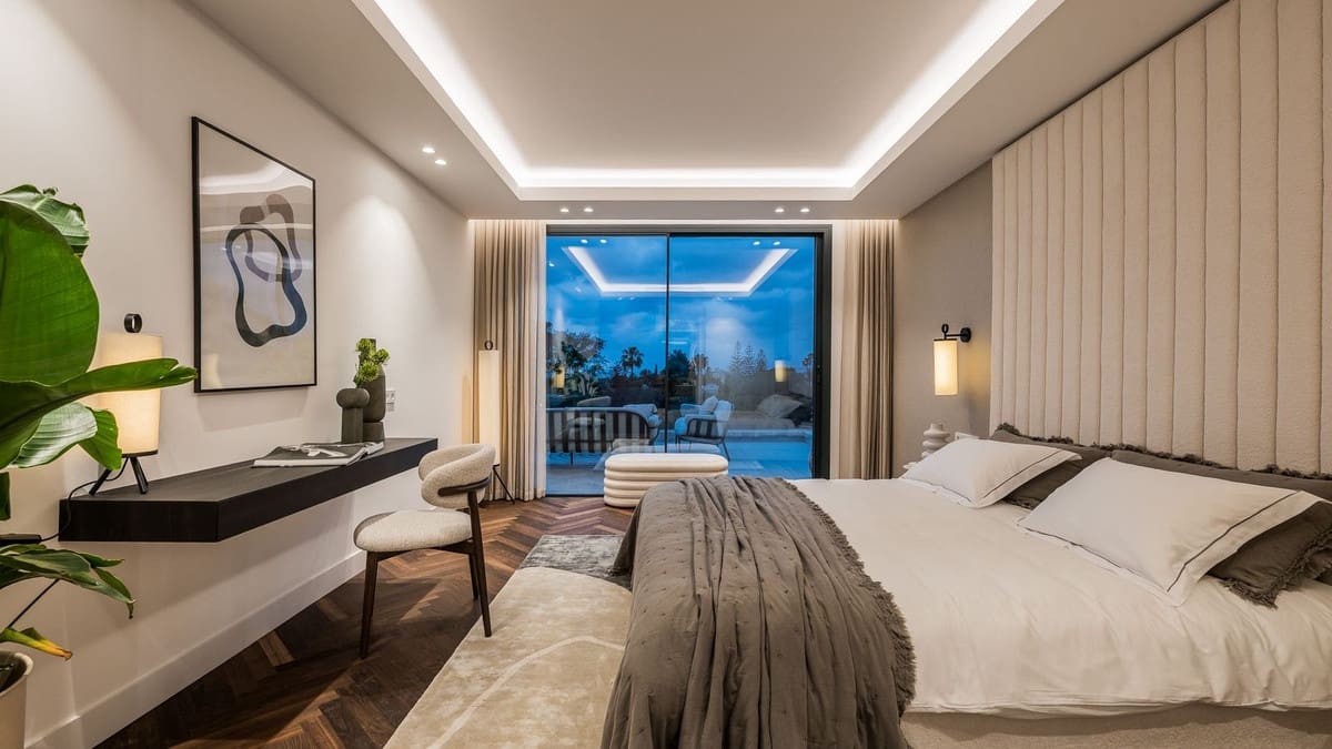 6 sypialnia Willa na sprzedaż w Marbella z basenem garażem - 3 975 000 € (Ref: 9074368)