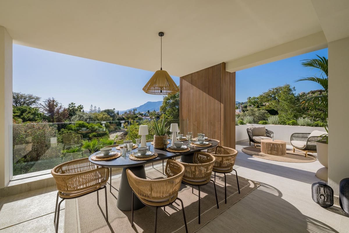 6 sypialnia Willa na sprzedaż w Marbella z basenem garażem - 3 975 000 € (Ref: 9074368)