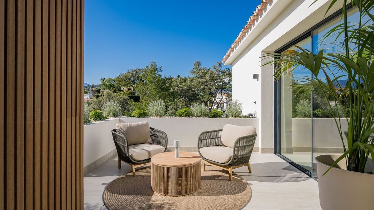 6 sypialnia Willa na sprzedaż w Marbella z basenem garażem - 3 975 000 € (Ref: 9074368)