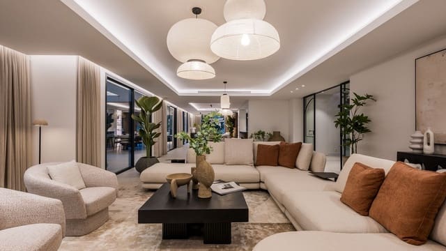 6 soverom Villa til salgs i Marbella med svømmebasseng garasje - € 3 975 000 (Ref: 9074368)