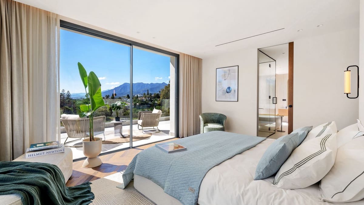 Chalet de 6 habitaciones en Marbella en venta con piscina garaje - 3.975.000 € (Ref: 9074368)