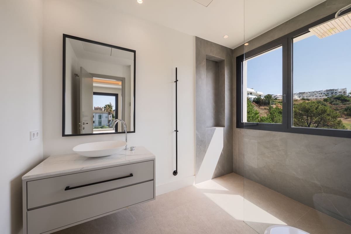 4 soverom Villa til salgs i Estepona med svømmebasseng garasje - € 3 000 000 (Ref: 9105207)