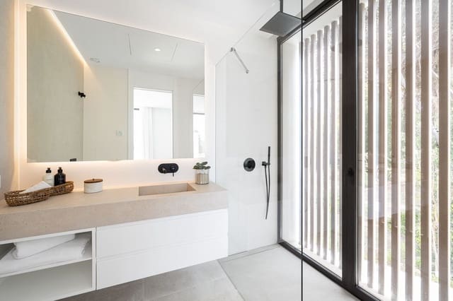 4 sypialnia Willa na sprzedaż w Golden Mile, Marbella z basenem garażem - 4 750 000 € (Ref: 9107838)