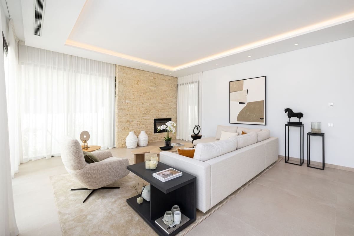 4 bedroom Villa for sale in Golden Mile with pool garage - € 4,750,000 (Ref: 9107838)