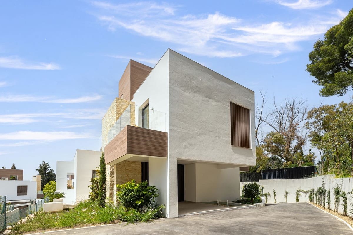 4 bedroom Villa for sale in Golden Mile with pool garage - € 4,750,000 (Ref: 9107838)