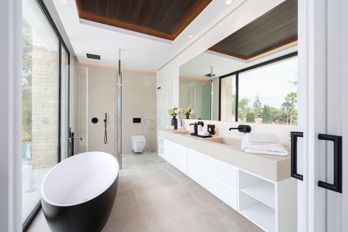 4 soverom Villa til salgs i Golden Mile med svømmebasseng garasje - € 4 750 000 (Ref: 9107838)