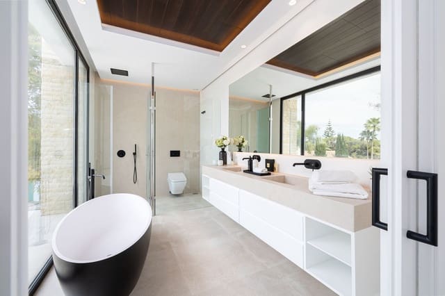 4 sypialnia Willa na sprzedaż w Golden Mile, Marbella z basenem garażem - 4 750 000 € (Ref: 9107838)